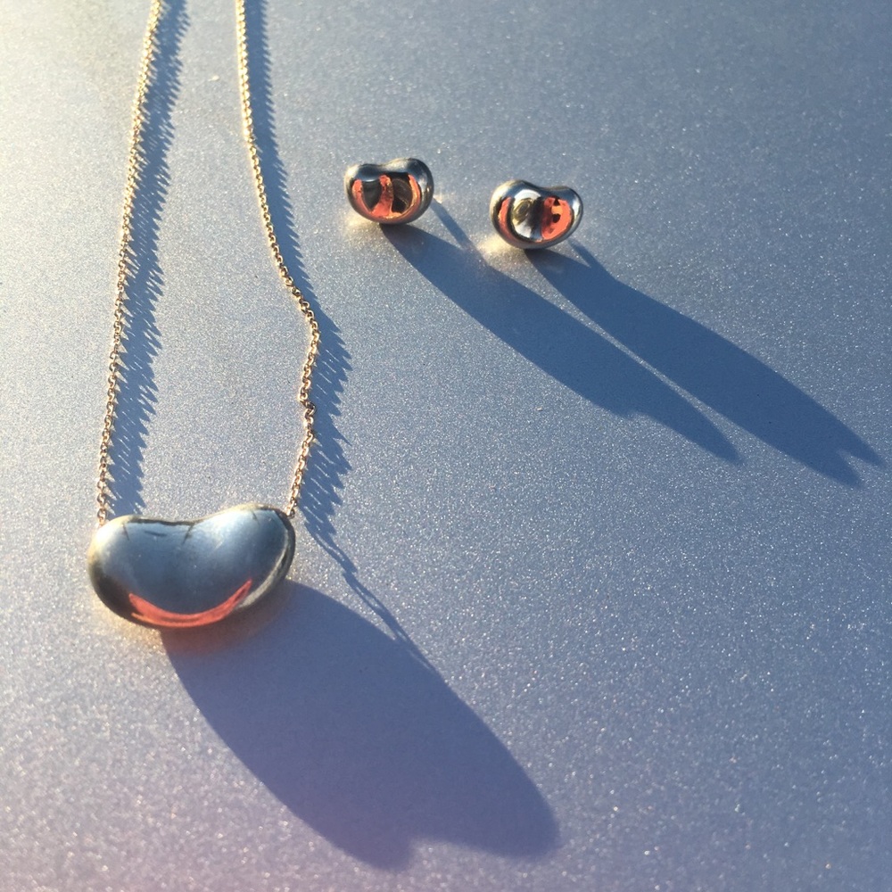 Tiffany Co. Elsa Peretti Bean pendant & earrings