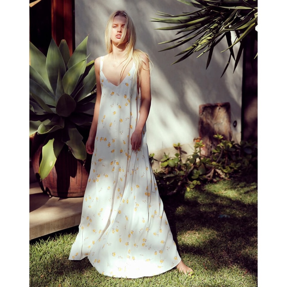 NWT Flynn Skye Arrow Maxi Dress -Embroidered White