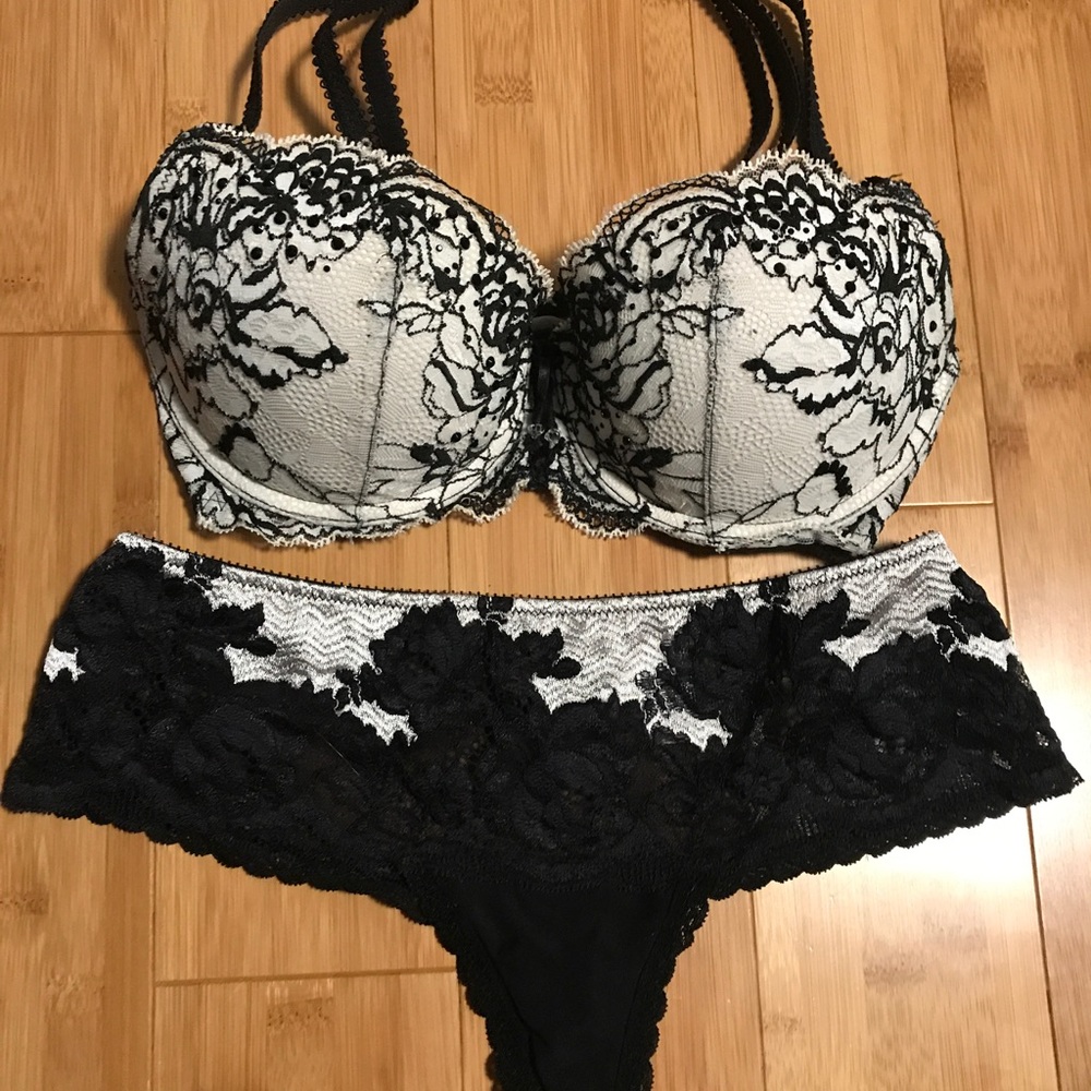 Victoria's Secret Angels Balconet Bra