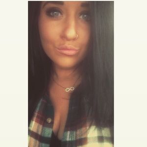 Meet your Posher, Brooke