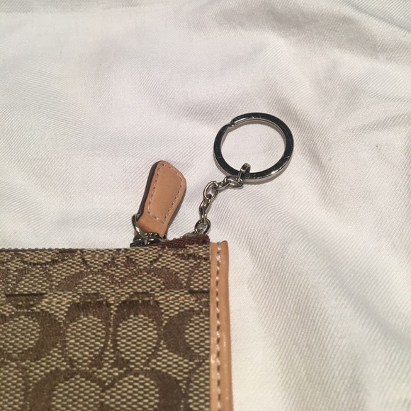 Coach change purse - Picture 3 of 4