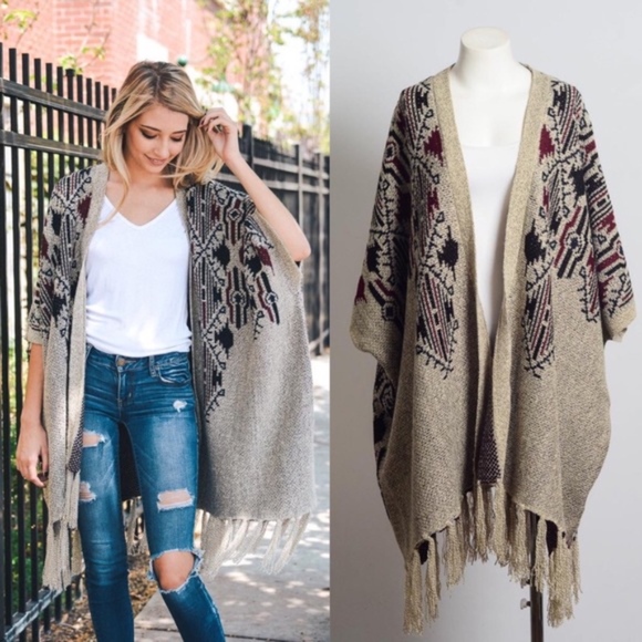 LAST - SCHEANA print tassel poncho - BLACK - Picture 2 of 4