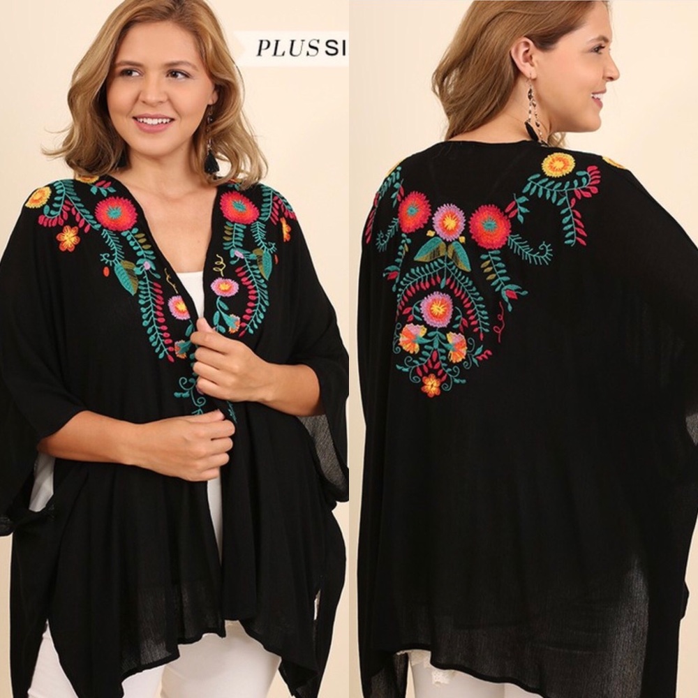Plus Embroidered Floral Kimono