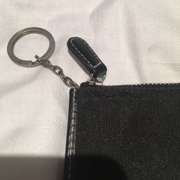 Black Coach change purse - Picture 3 of 4