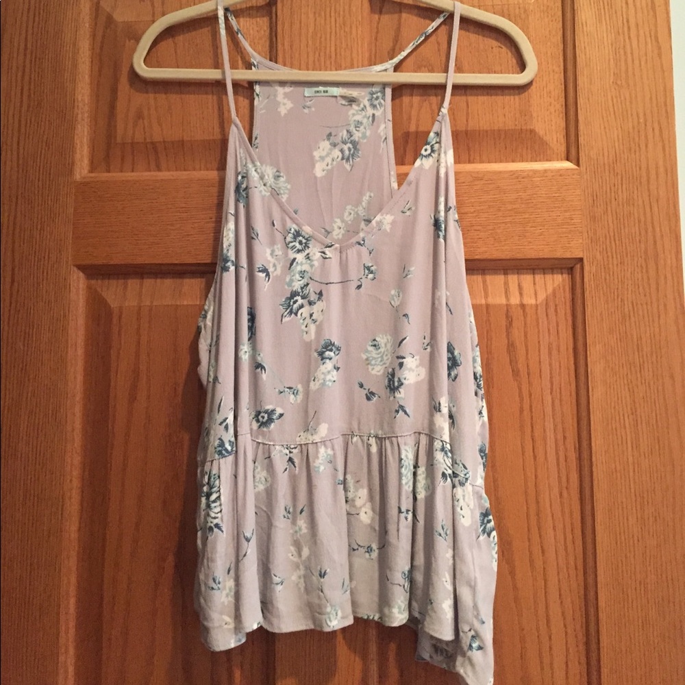 💥SALE💥Urban Outfitters gray tank top with design