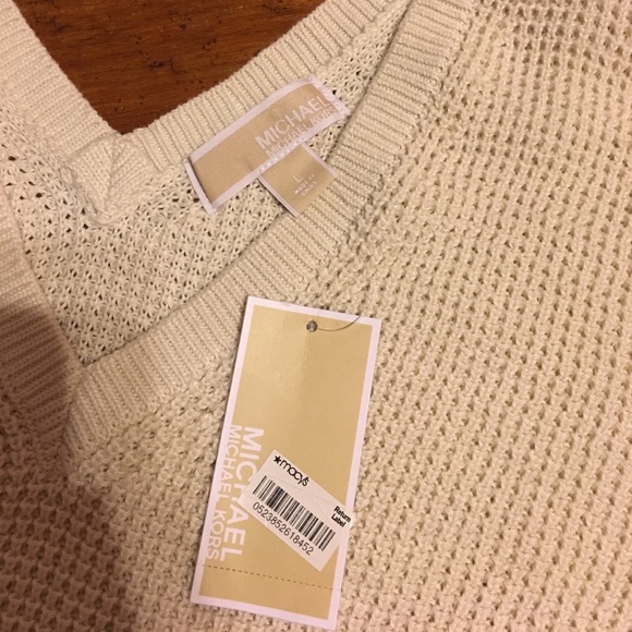 Michael Kors Sweaters - 🌼 NWT Michael Kors pullover Cream size L