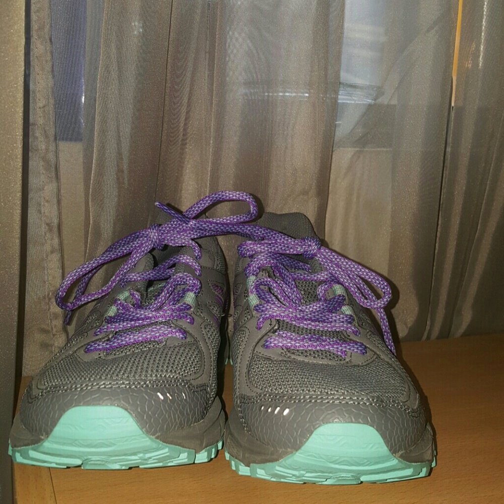 Asics - Picture 2 of 7