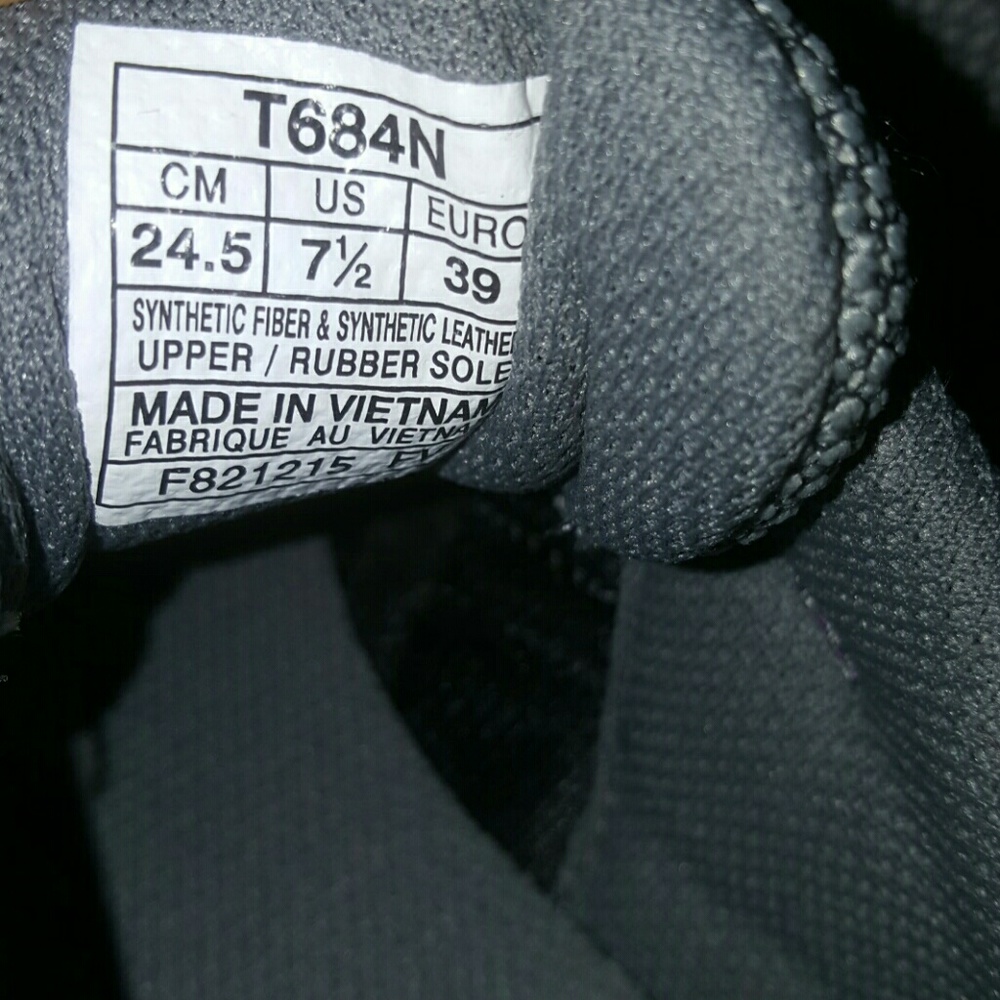 Asics - Picture 5 of 7