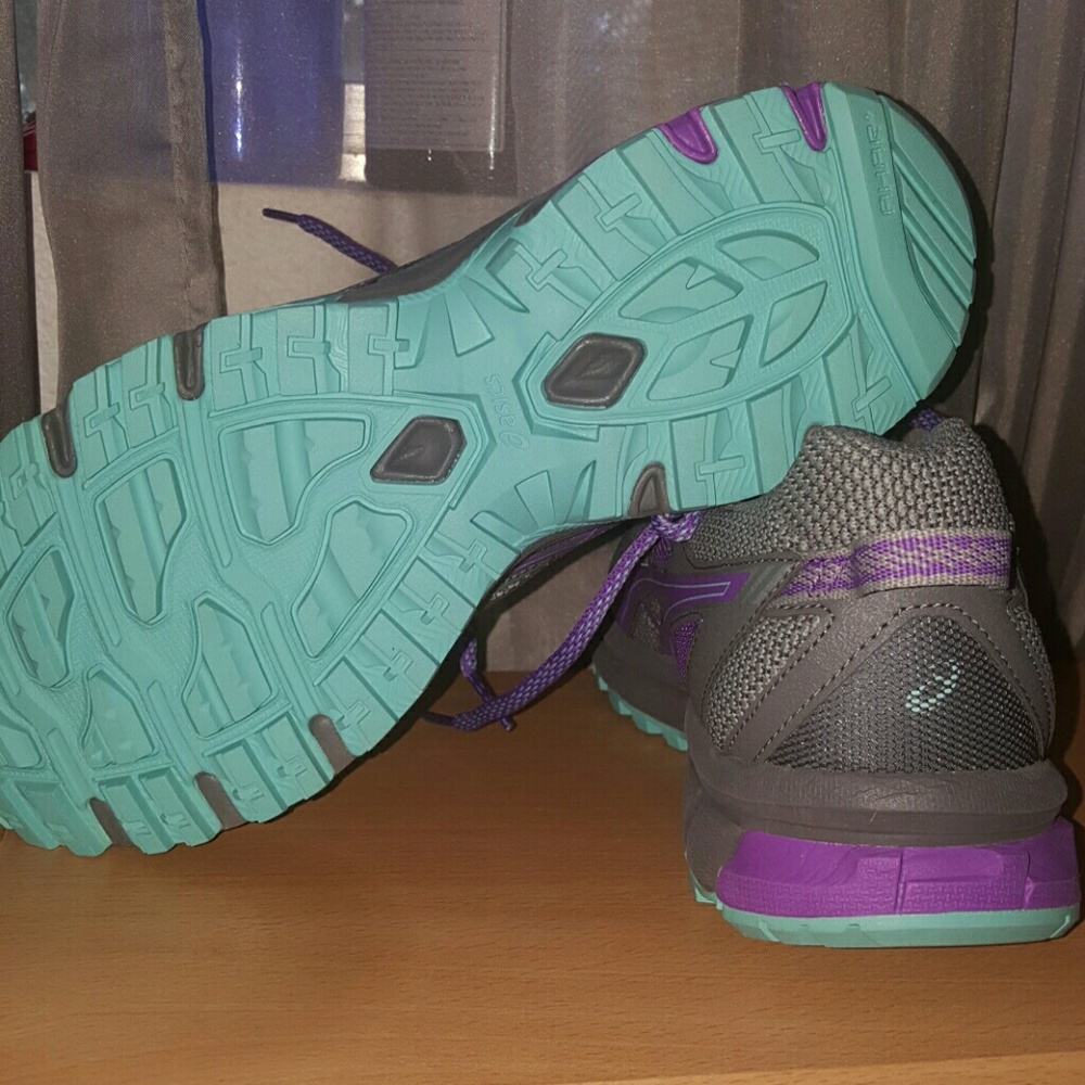 Asics - Picture 6 of 7