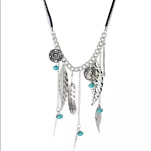 Long Multilayer Leaves Tassel Necklace w/ stones. - Picture 5 of 5