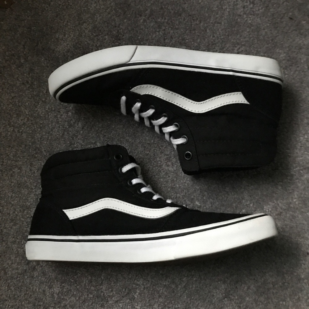 •sold•