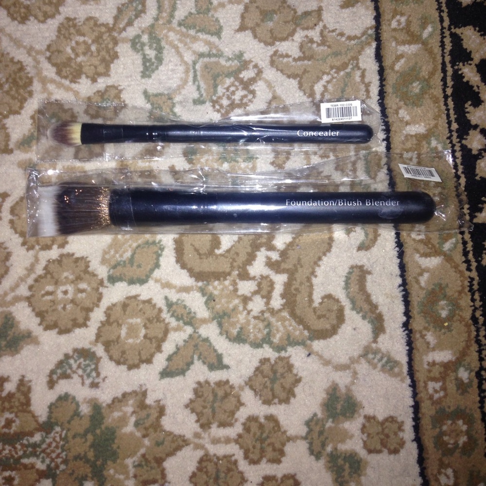 Eve pearl concealer/foundation&blush brush bundle