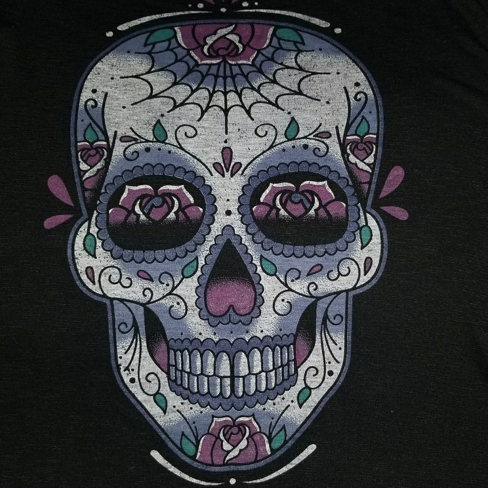Torrid graphic tank top. Day of the Dead beauty.