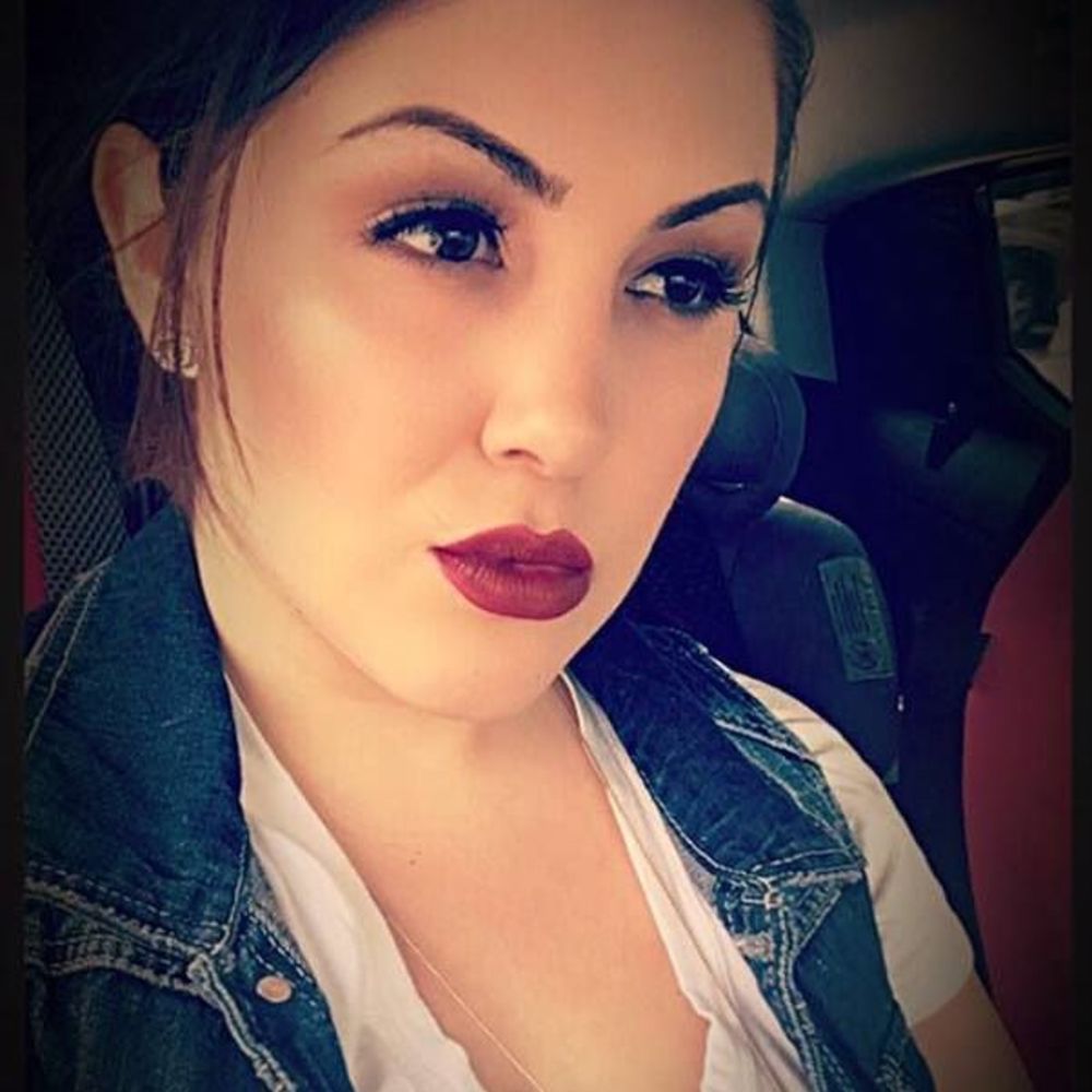 Meet your Posher, Carolina