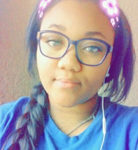 Meet your Posher, Kayla