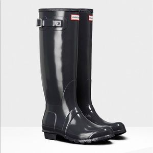 BRAND New Gray Graphite Gloss hunter boots! Size 5