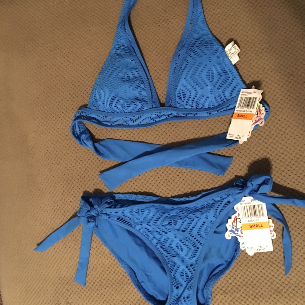 Becca by Rebecca Virtue Just a Peak Bikini SM