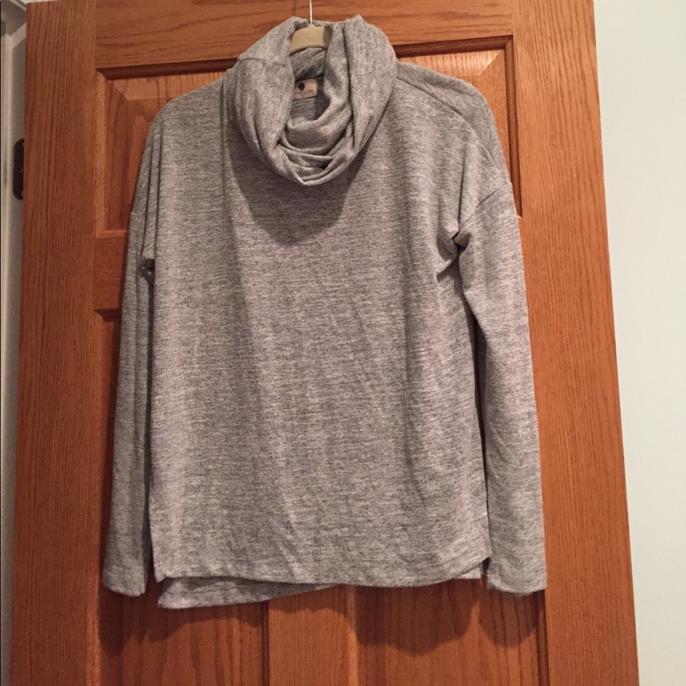 NWOT gray turtleneck sweater