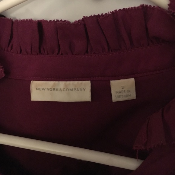 New York & Company sleeveless button down - Picture 3 of 3