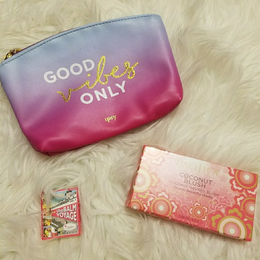IPSY glam bag