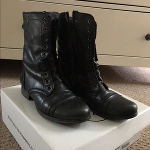 Steve Madden Troopa Black Boot