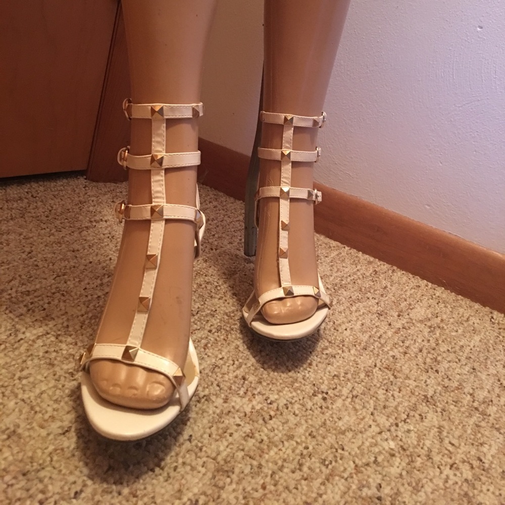Liliana white wedge heel