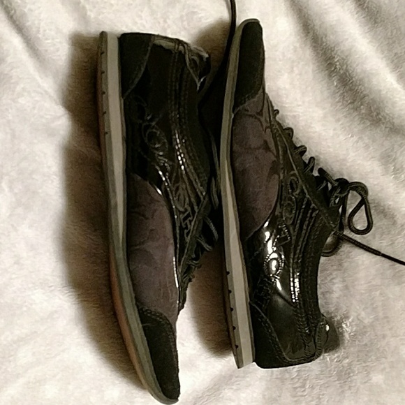 Coach Shoes - Picture 2 of 4