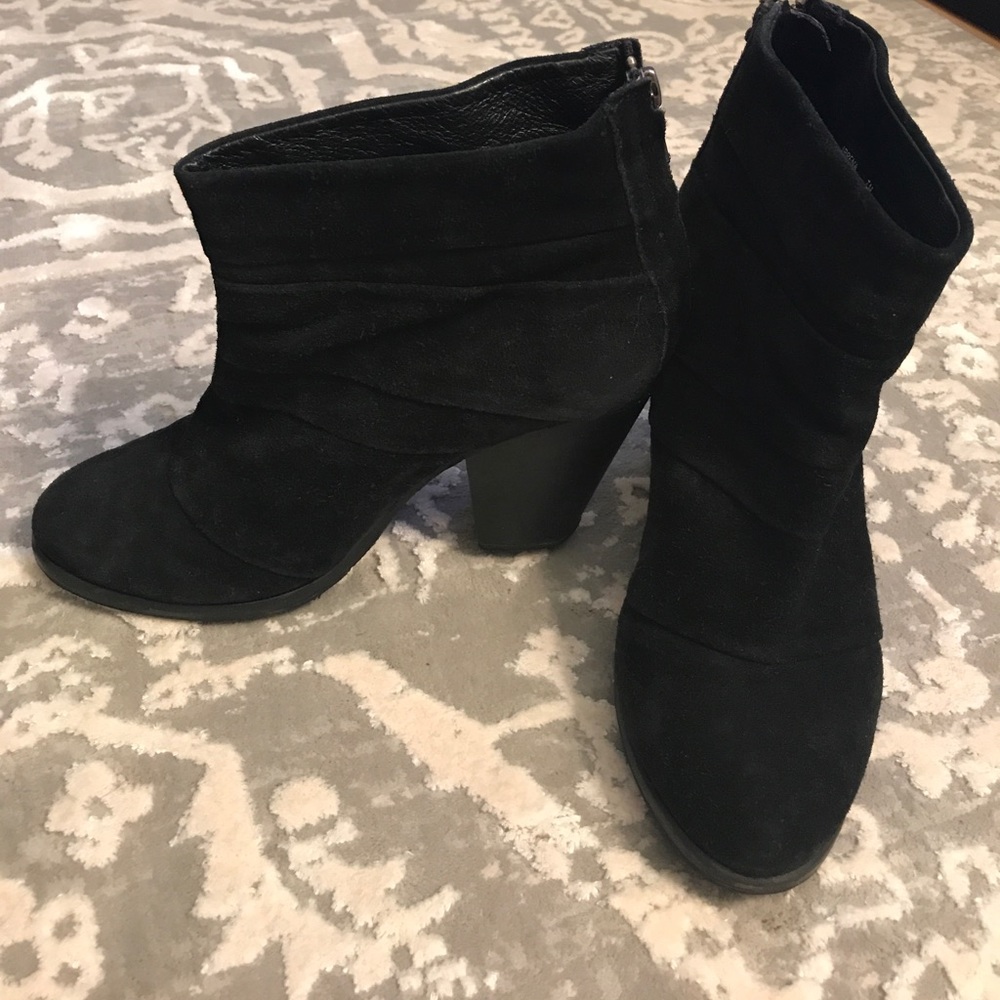 Authentic Steve Madden booties