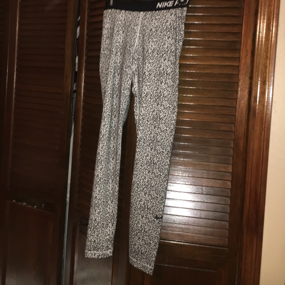 Nike pro leggings