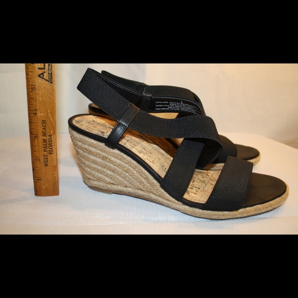 Black Strap Jute Wedge sz 9