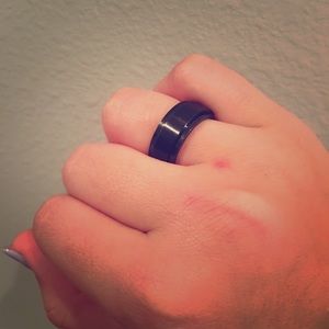 Black fidget spinner ring
