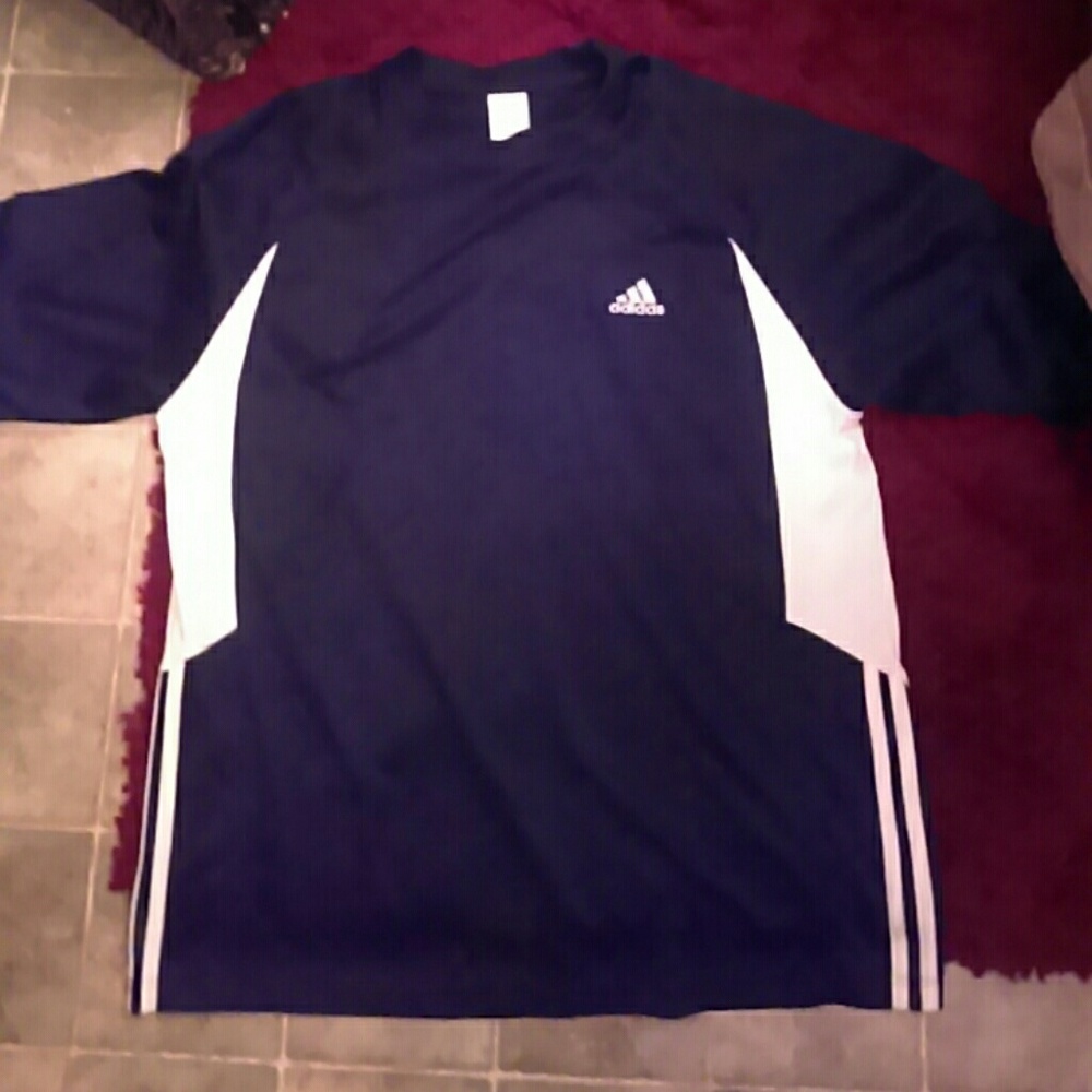 Adidas t-shirt