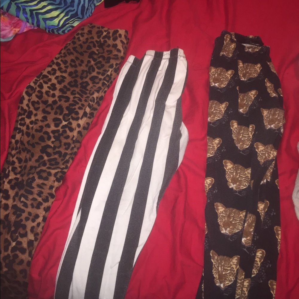 3 PAIRS OF LEGGINGS BUNDLE