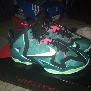 Nike Lebron XI Southbeach