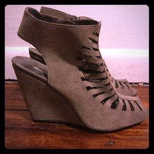 Steve Madden Cut Out Wedges