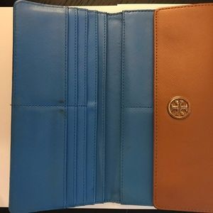 Tory burch tan & blue wallet