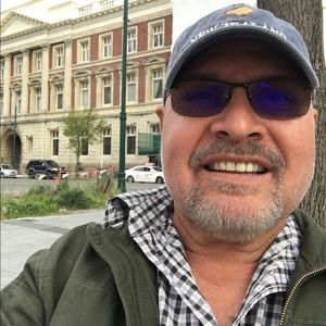 Meet your Posher, Juan antonio