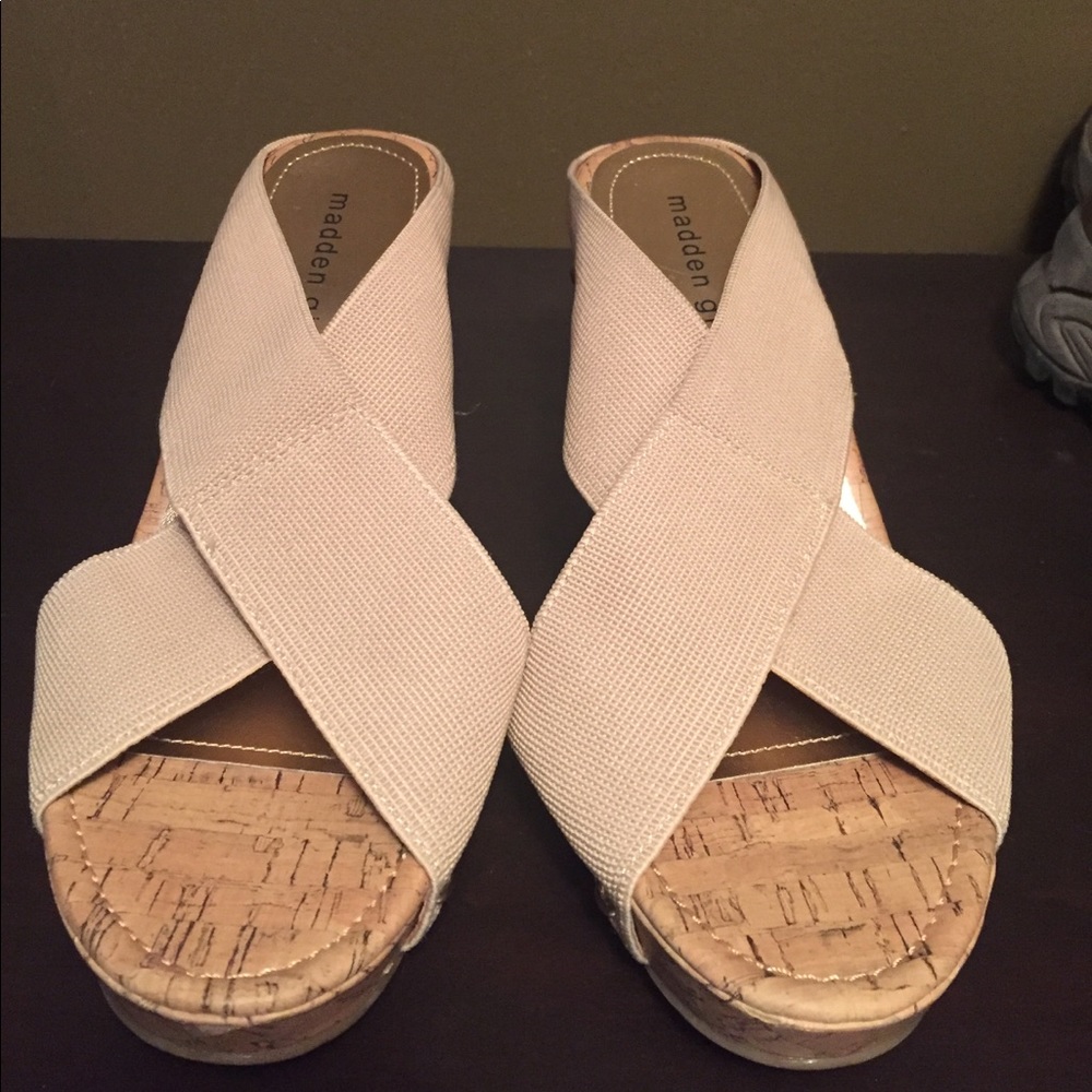 Summer wedges