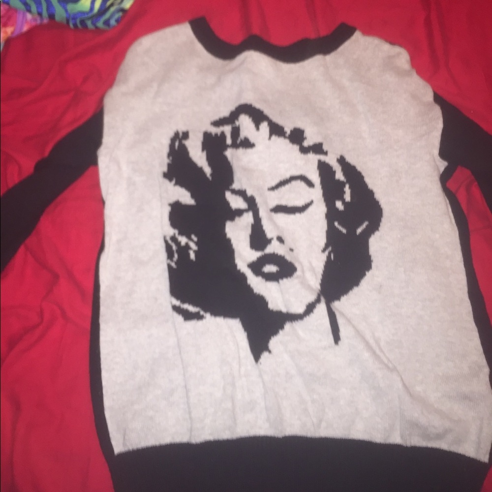 Marilyn Monroe sweater