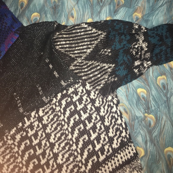 Sweater - Picture 2 of 4