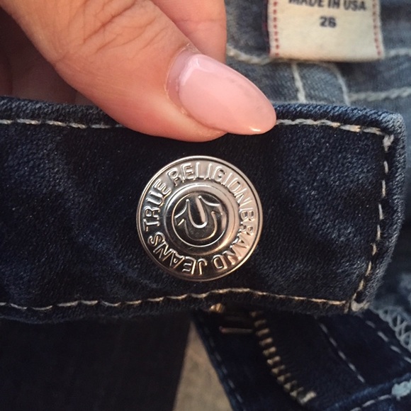 Size 26 True Religion jeans - Picture 3 of 5