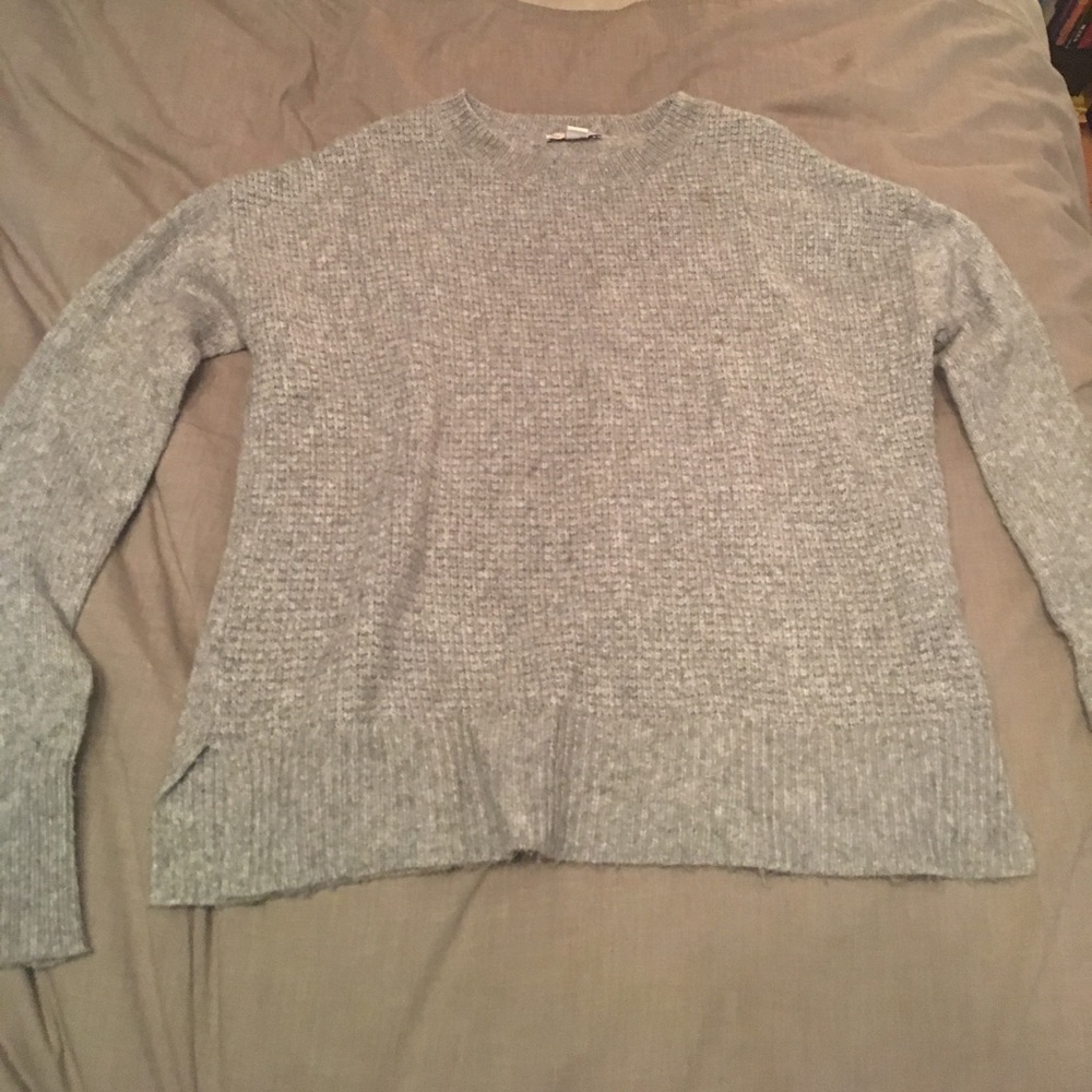 gap sweater