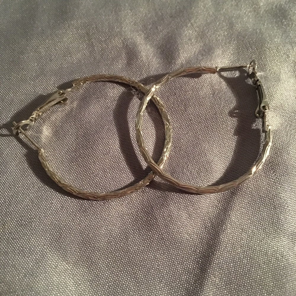 Hoop Earring Set - Picture 4 of 4