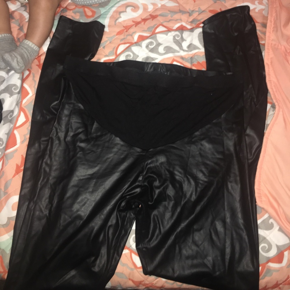 Leather soft maternity leggings