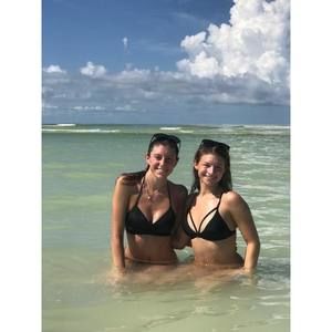 Meet your Posher, Julia