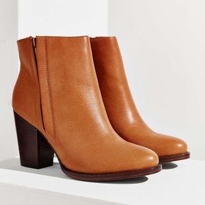 Women's Brown Half-stacked Heeled Ankle Boot