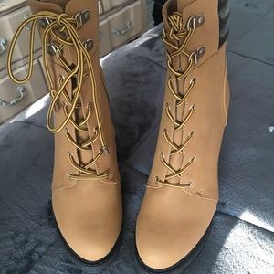 Jennifer Lopez high heels