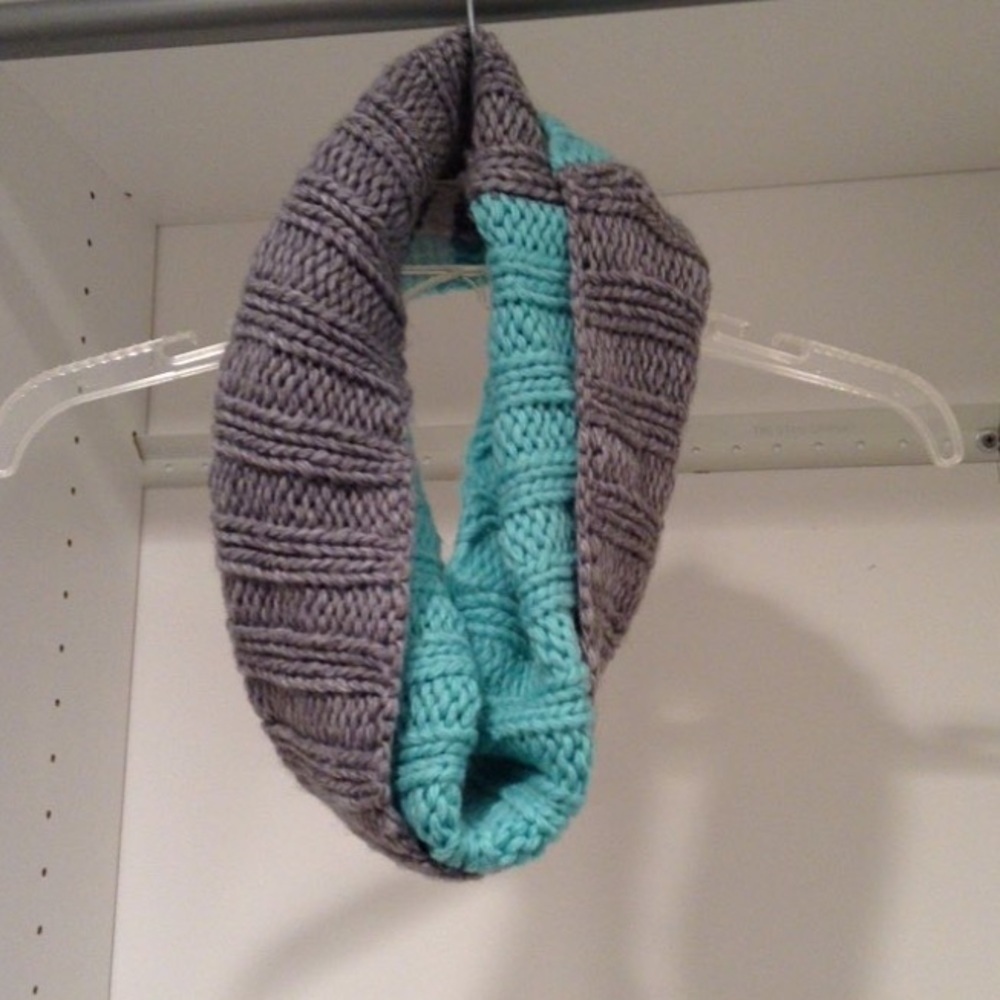 J.Crew infinity scarf - Picture 2 of 6