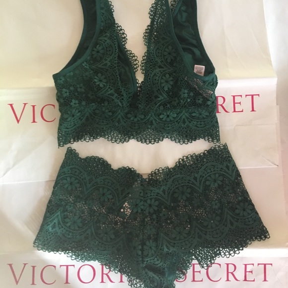 SOLD❌Victorias Secret set - Picture 2 of 3