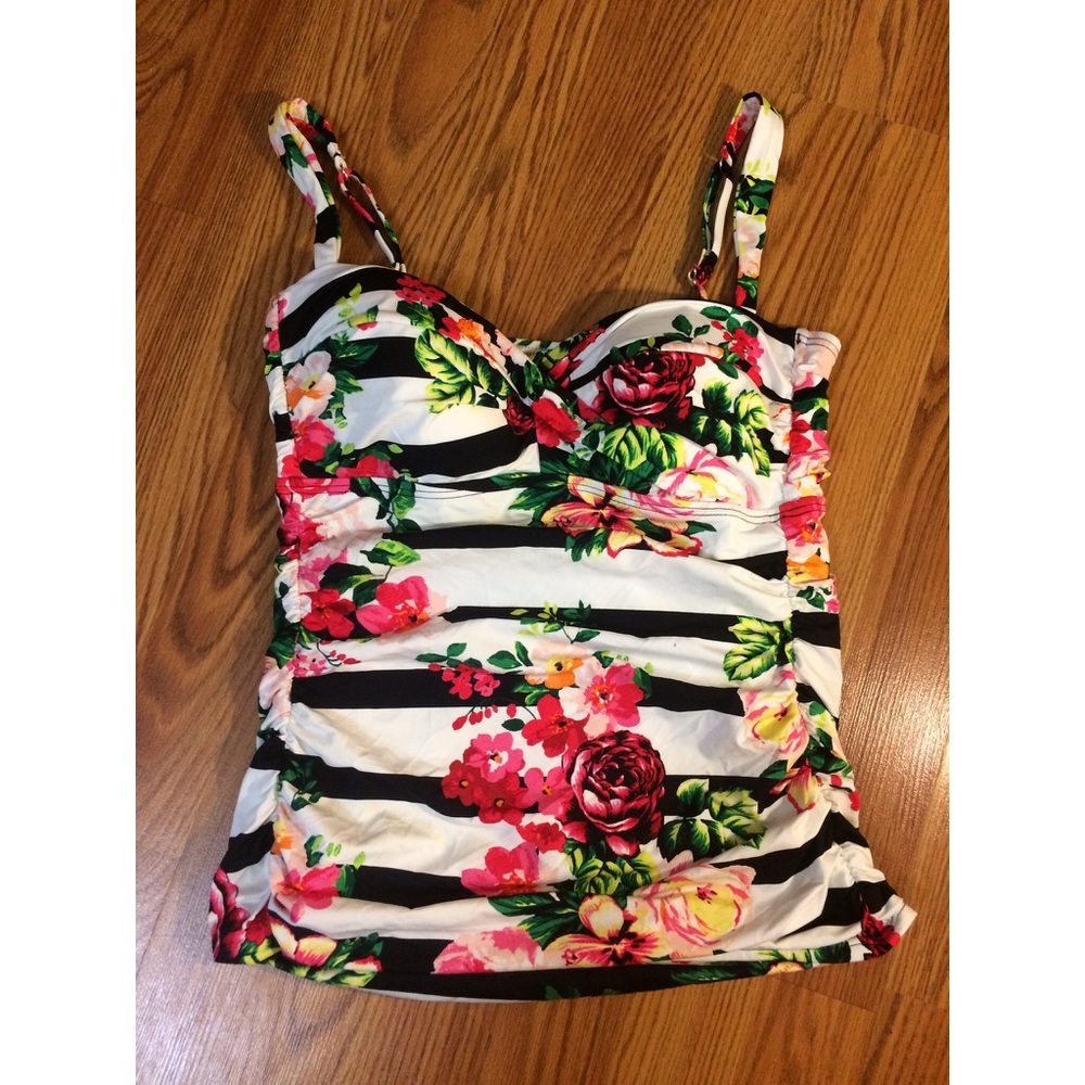 🌻Floral Tankini Top🌻